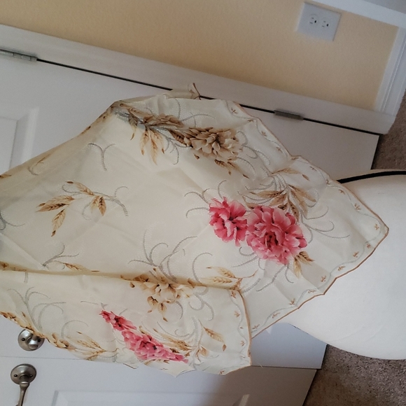 Accessories - Gorgeous Vintage Scarf